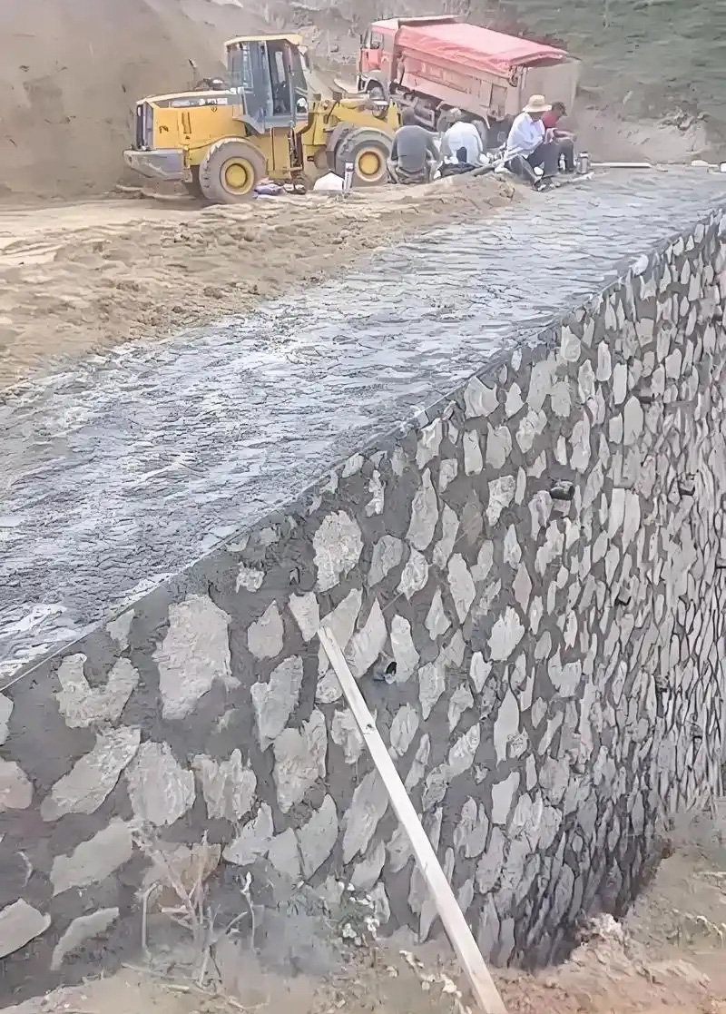 济南槐荫区边坡加固